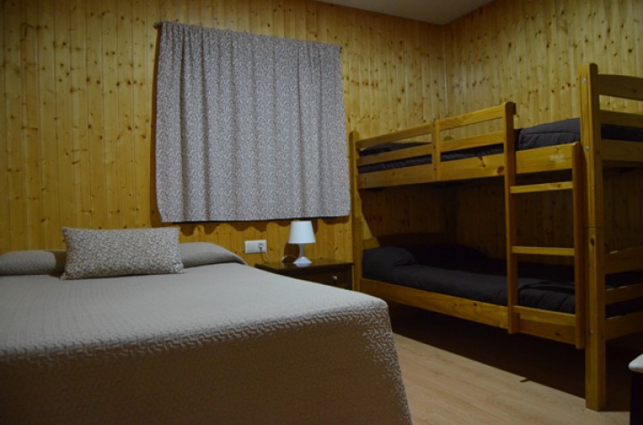 Bungalow 2 Bedrooms with Double Bed - Bunk Beds